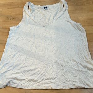 Old Navy Cream V-Neck Tank Top